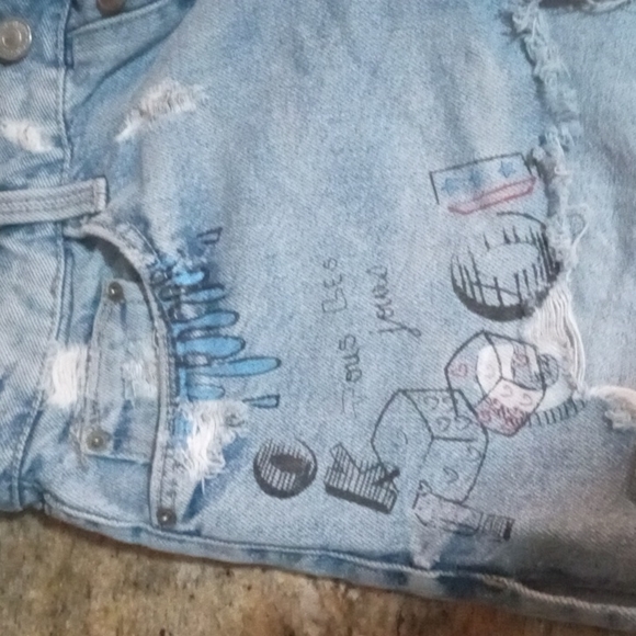 Zara graphic denim shorts - Picture 3 of 11